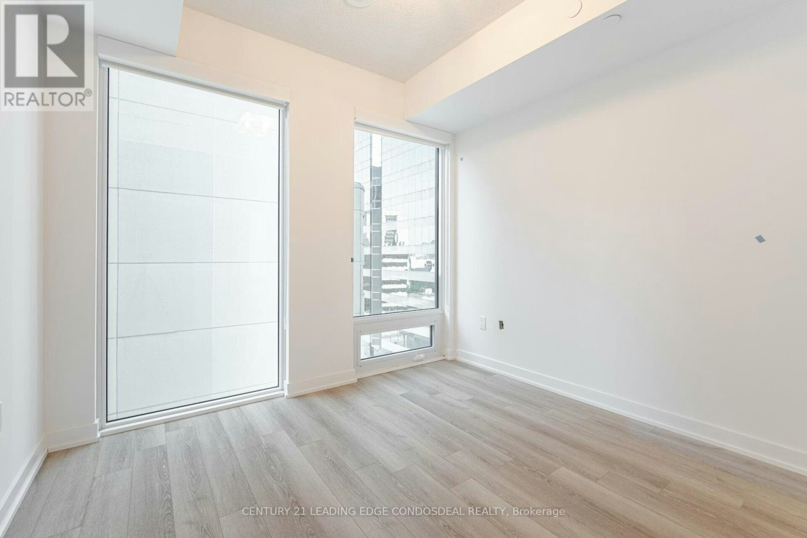 802-238 Simcoe Street, Toronto, ON, M5T 0E2 - 19