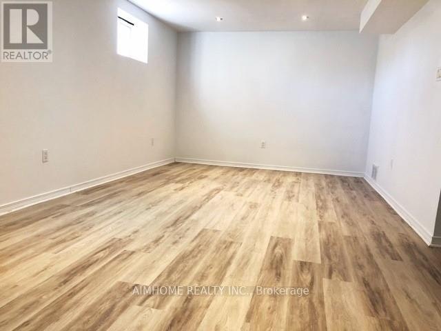 5 Reiber Crescent, Toronto, ON, M2H 1C3 - 7