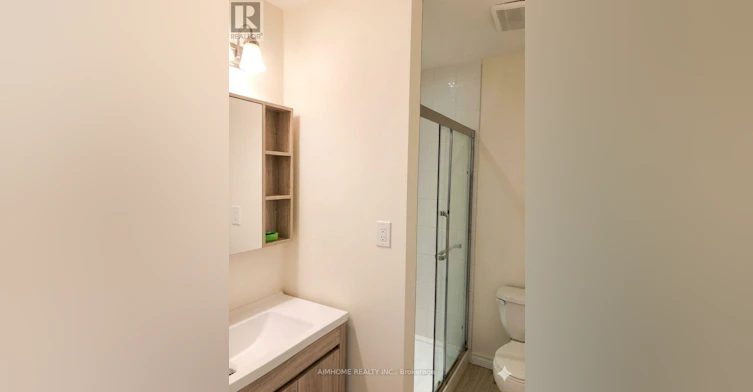 5 Reiber Crescent, Toronto, ON, M2H 1C3 - 8