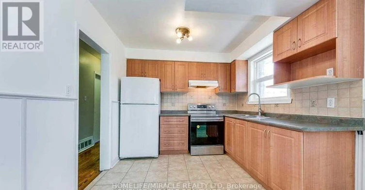 3 Independence Drive S, Toronto, ON, M1K 3R7 - 2