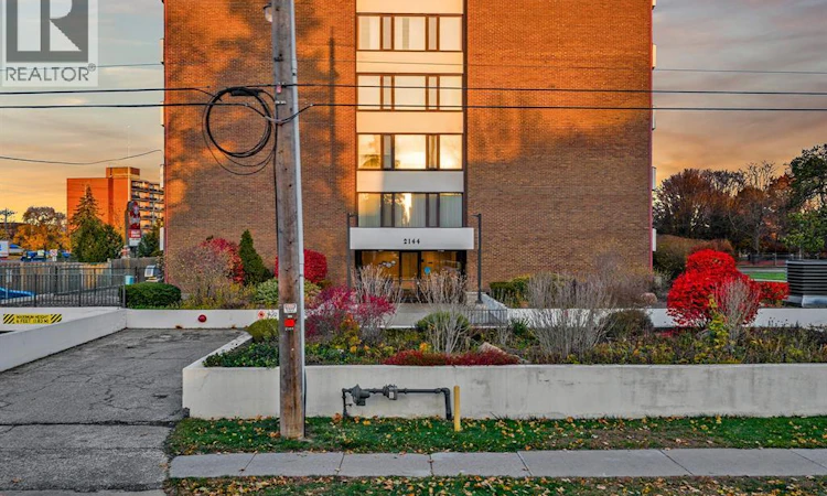 602-2144 Pelissier