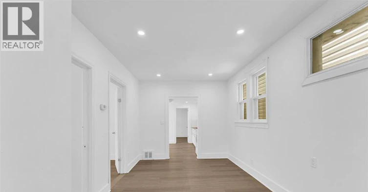 3622 Queen, Windsor, ON, N9C 1N9 - 3