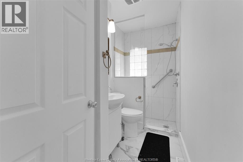 3622 Queen, Windsor, ON, N9C 1N9 - 11