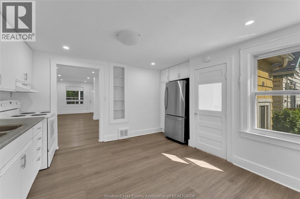 3622 Queen, Windsor, ON, N9C 1N9 - 9