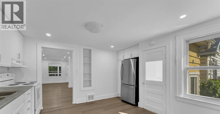 3622 Queen, Windsor, ON, N9C 1N9 - 9