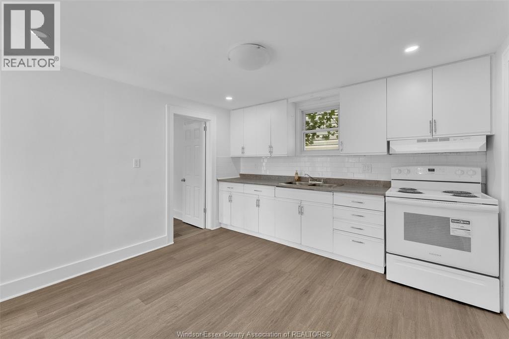 3622 Queen, Windsor, ON, N9C 1N9 - 7