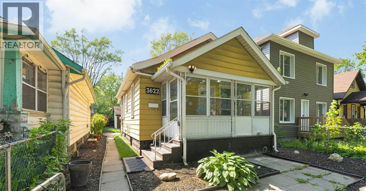 3622 Queen, Windsor, ON, N9C 1N9