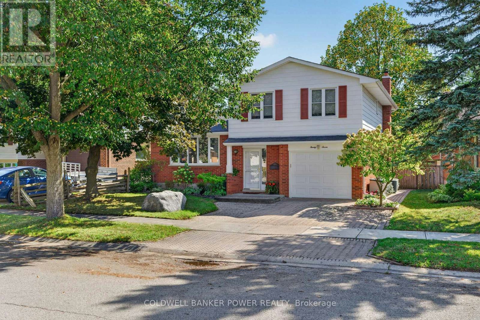 27 Concord Crescent, London, ON, N6G 3H4
