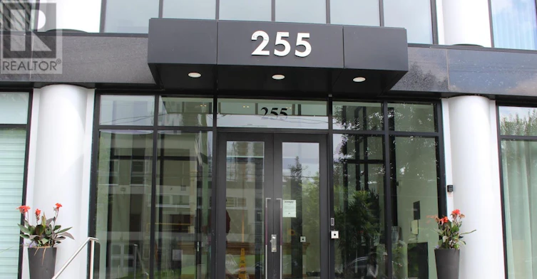 201-255 Bay Street, Ottawa, ON, K1R 0C5