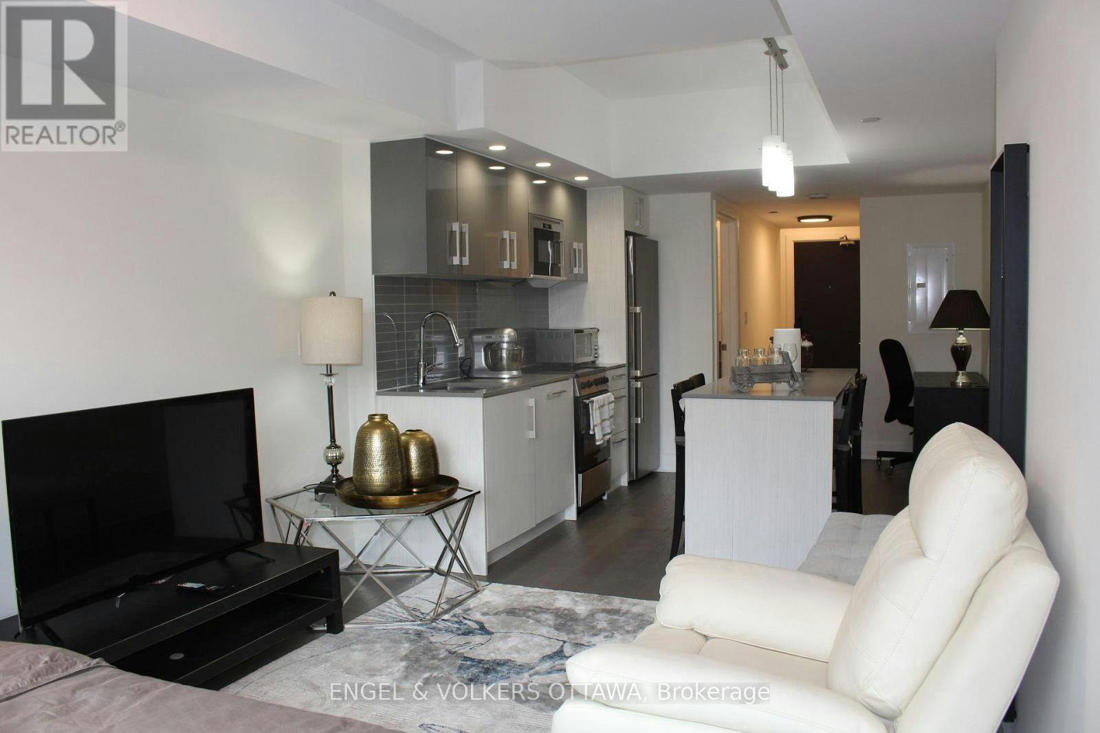 201-255 Bay Street, Ottawa, ON, K1R 0C5 - 4