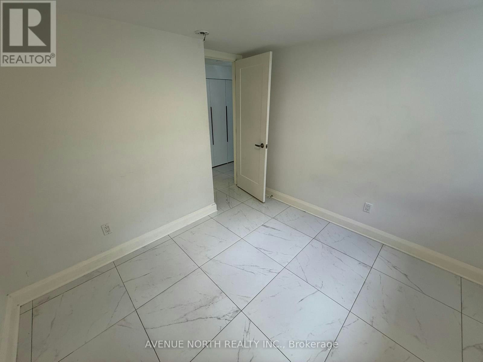 1108 Richard Avenue, Ottawa, ON, K1H 8C6 - 9