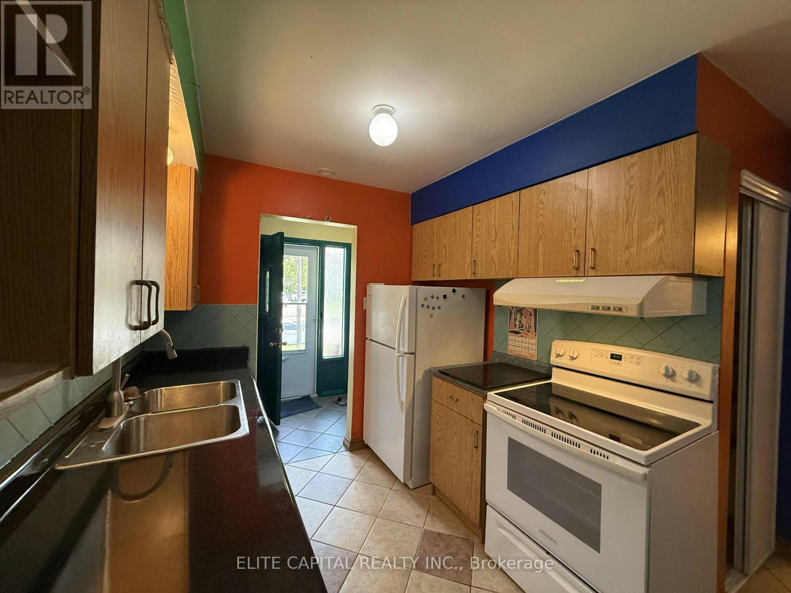 332 Burrows Hall Boulevard, Toronto, ON, M1B 1H7 - 4