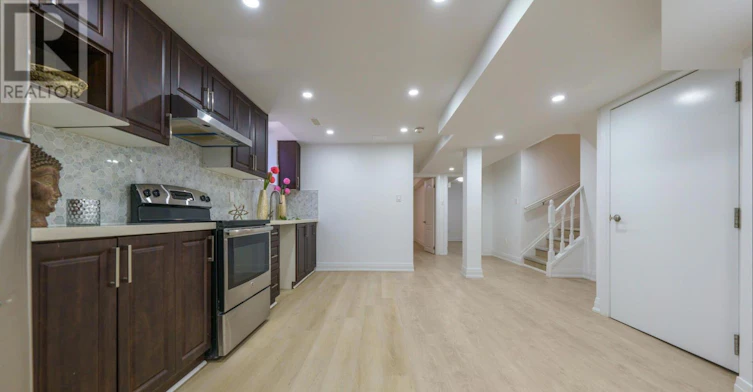 10 Pardon Avenue, Whitby, ON, L1P 1V1 - 3