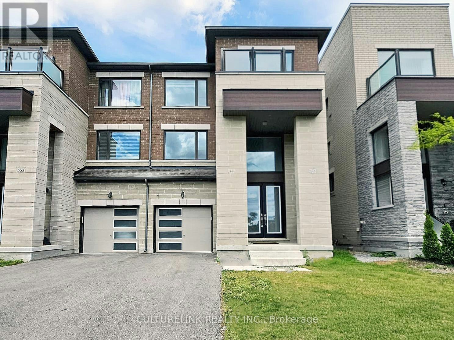 551 New England Court, Newmarket, ON, L3X 0M5
