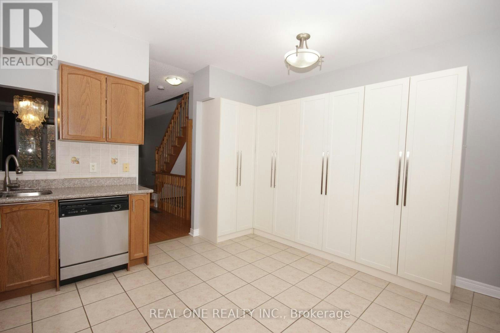 15 Azalea Gate Way, Markham, ON, L3T 7T9 - 5