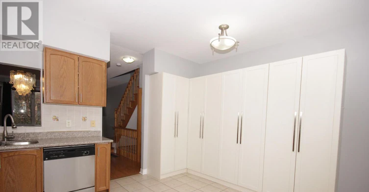 15 Azalea Gate Way, Markham, ON, L3T 7T9 - 5