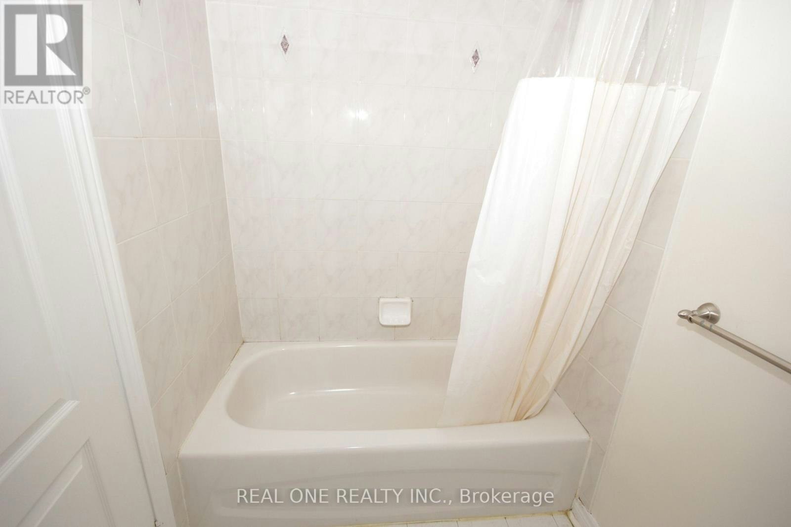 15 Azalea Gate Way, Markham, ON, L3T 7T9 - 13