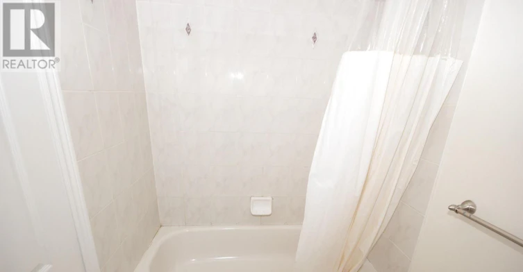 15 Azalea Gate Way, Markham, ON, L3T 7T9 - 13