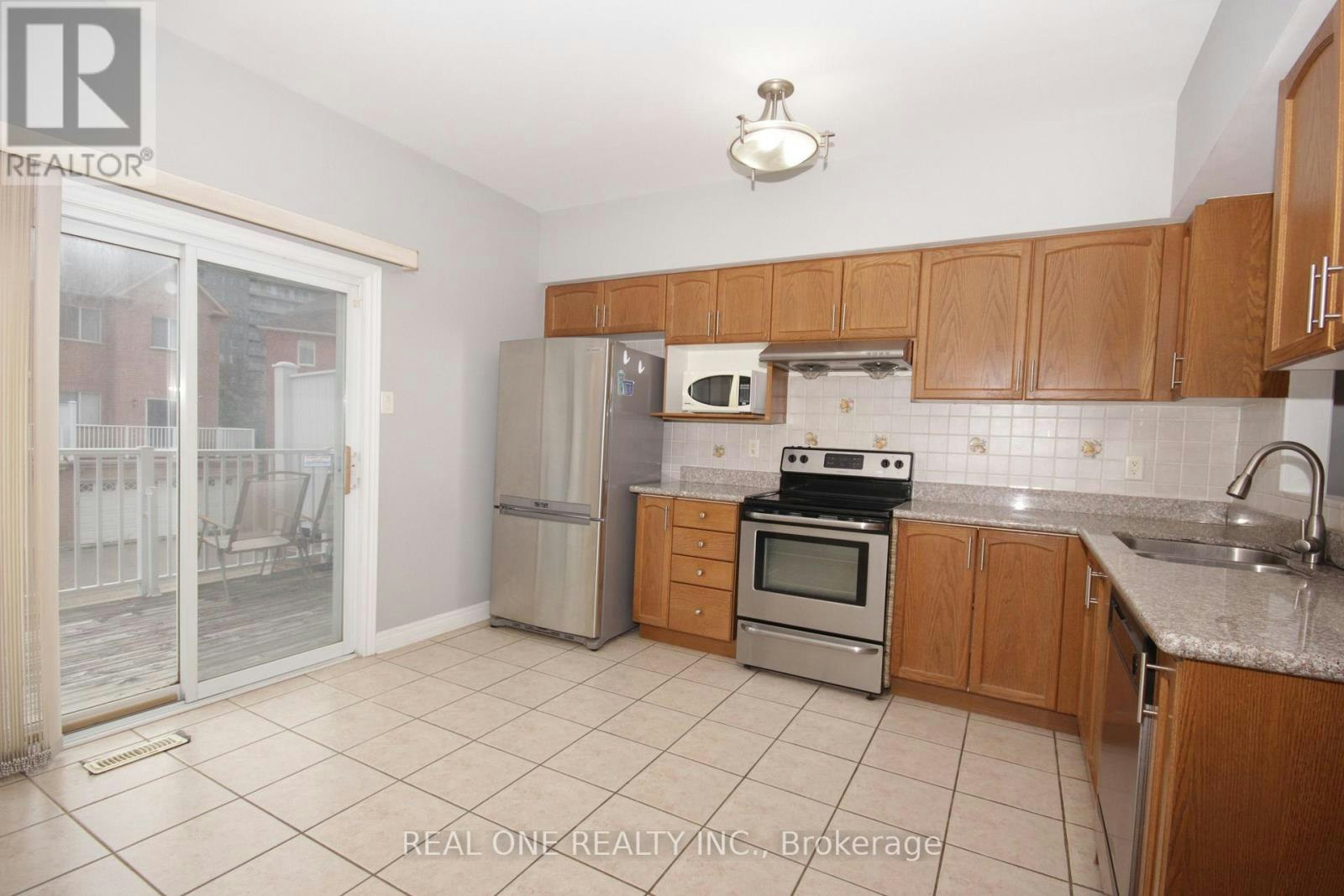 15 Azalea Gate Way, Markham, ON, L3T 7T9 - 3