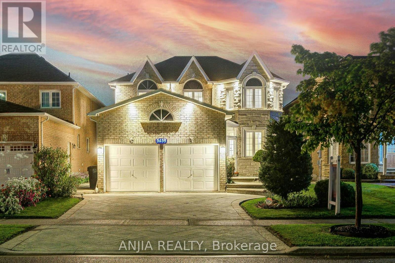 3435 Grand Park Drive, Mississauga, ON, L5B 4E3