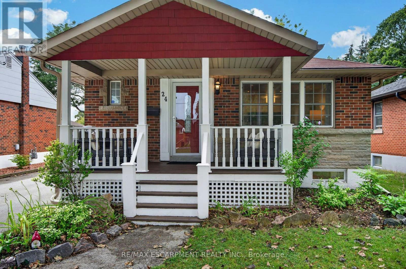24 Castlefield Drive, Hamilton, ON, L8T 3R2