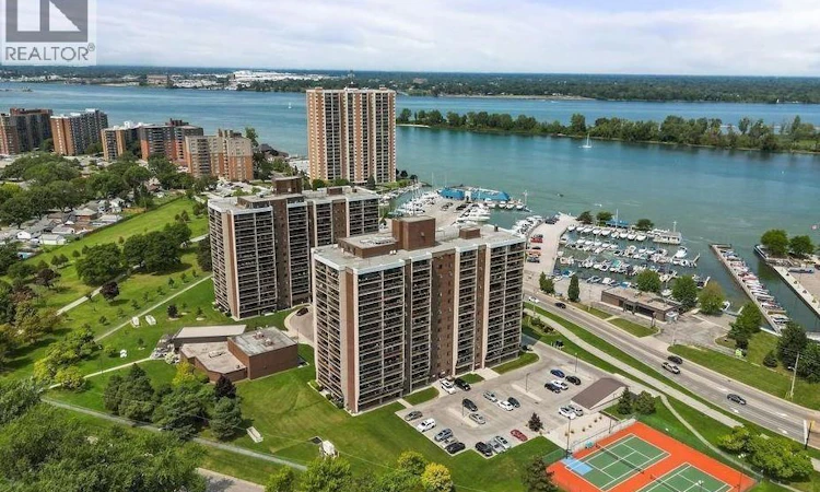 906W-9099 Riverside Drive East