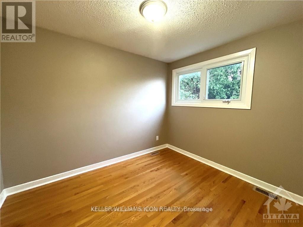 19 Canfield Road, Ottawa, ON, K2H 5S7 - 13