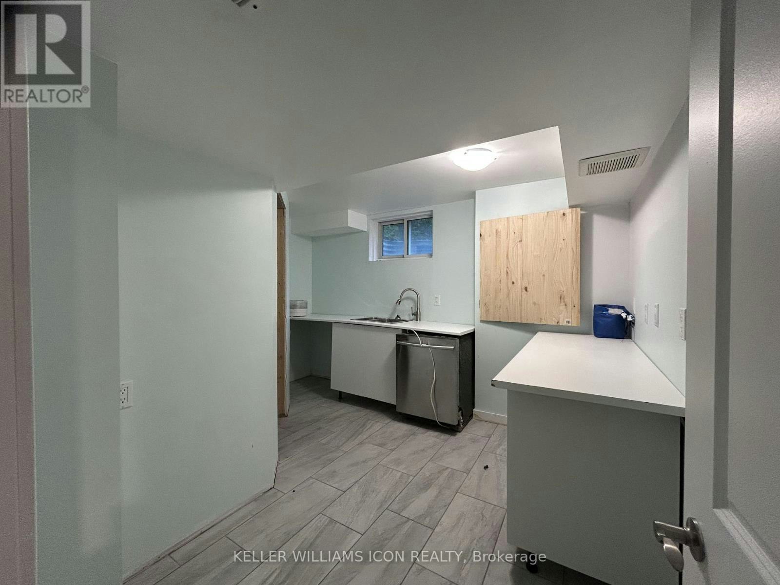 19 Canfield Road, Ottawa, ON, K2H 5S7 - 25
