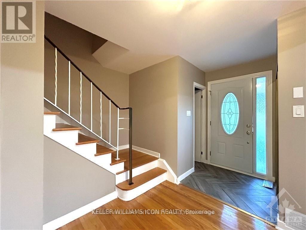 19 Canfield Road, Ottawa, ON, K2H 5S7 - 2