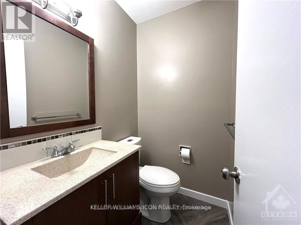 19 Canfield Road, Ottawa, ON, K2H 5S7 - 12