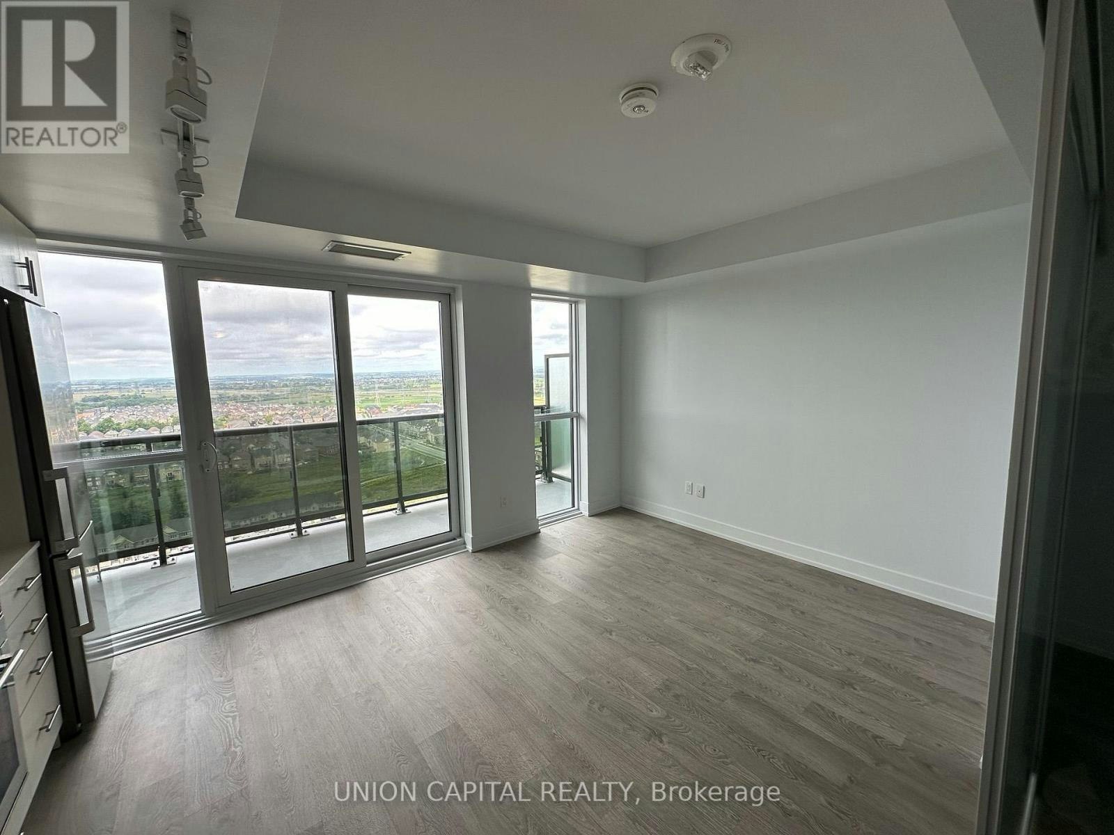 2221-2550 Simcoe Street N, Oshawa, ON, L1L 0R5 - 4