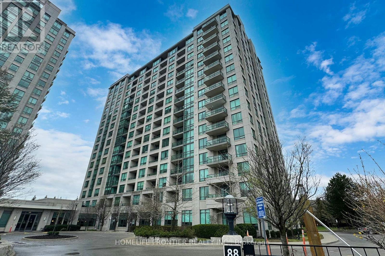 610-100 Promenade Circle, Vaughan, ON, L4J 7W7