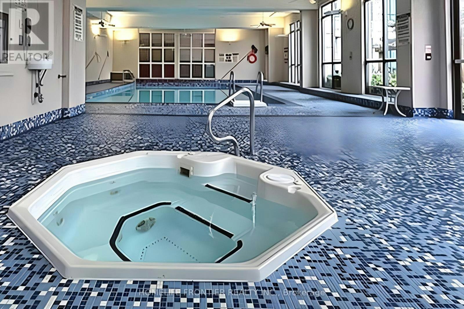 610-100 Promenade Circle, Vaughan, ON, L4J 7W7 - 32