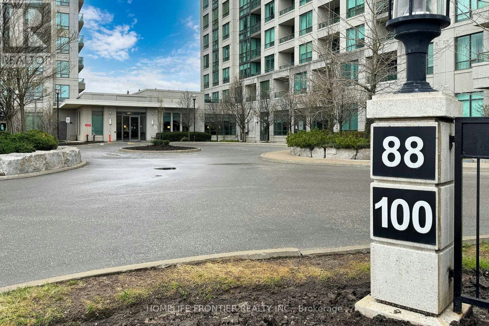 610-100 Promenade Circle, Vaughan, ON, L4J 7W7 - 4