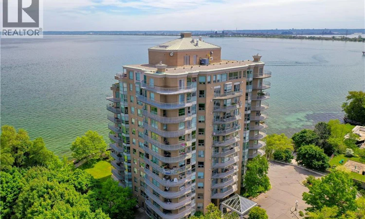304-2190 Lakeshore Road