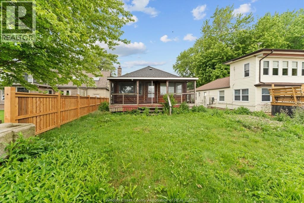 390 East Beach, Leamington, ON, N9H 3V7