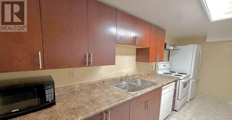 LOWER-230 University Crescent, London, ON, N6A 2L5 - 6