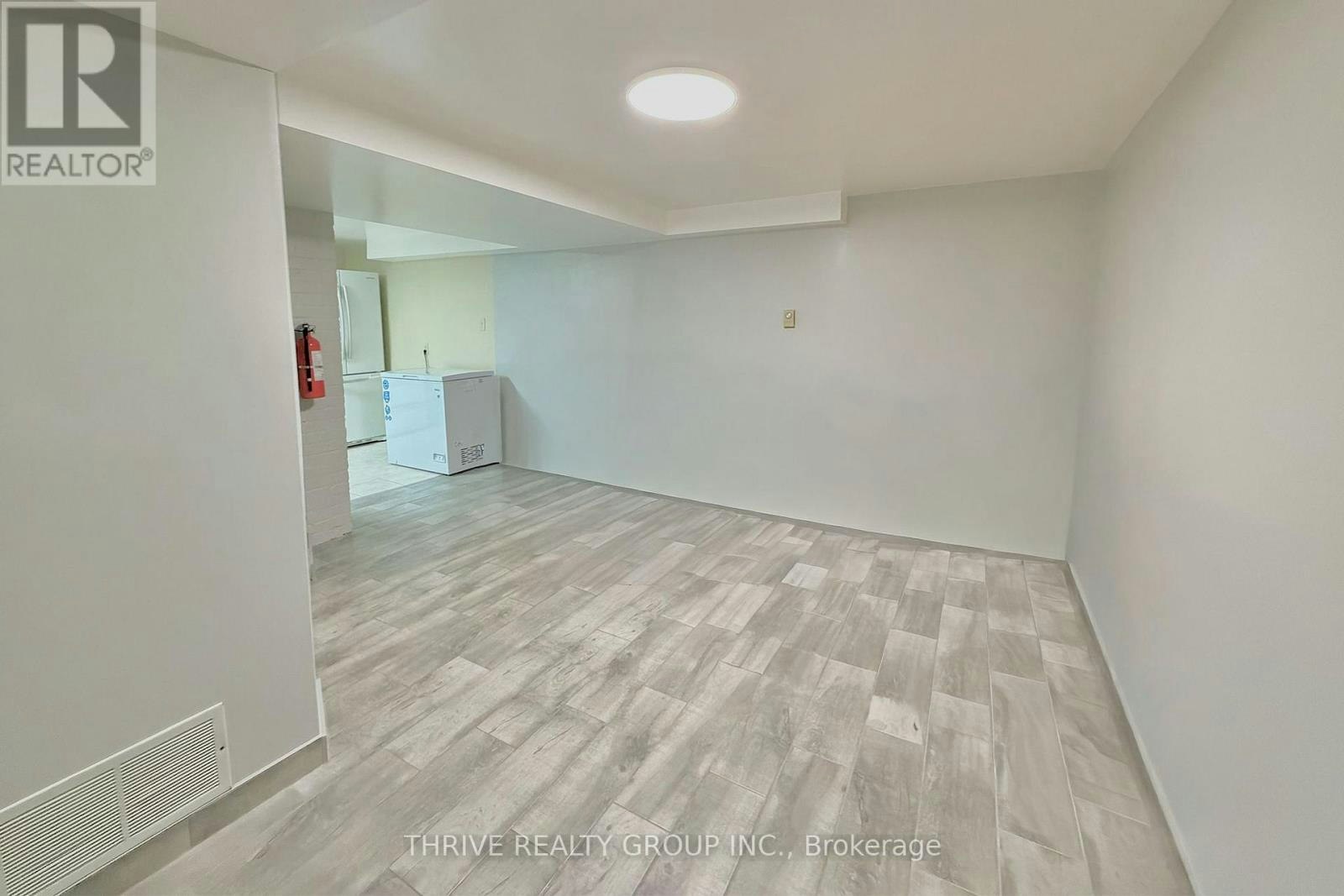 LOWER-230 University Crescent, London, ON, N6A 2L5 - 8
