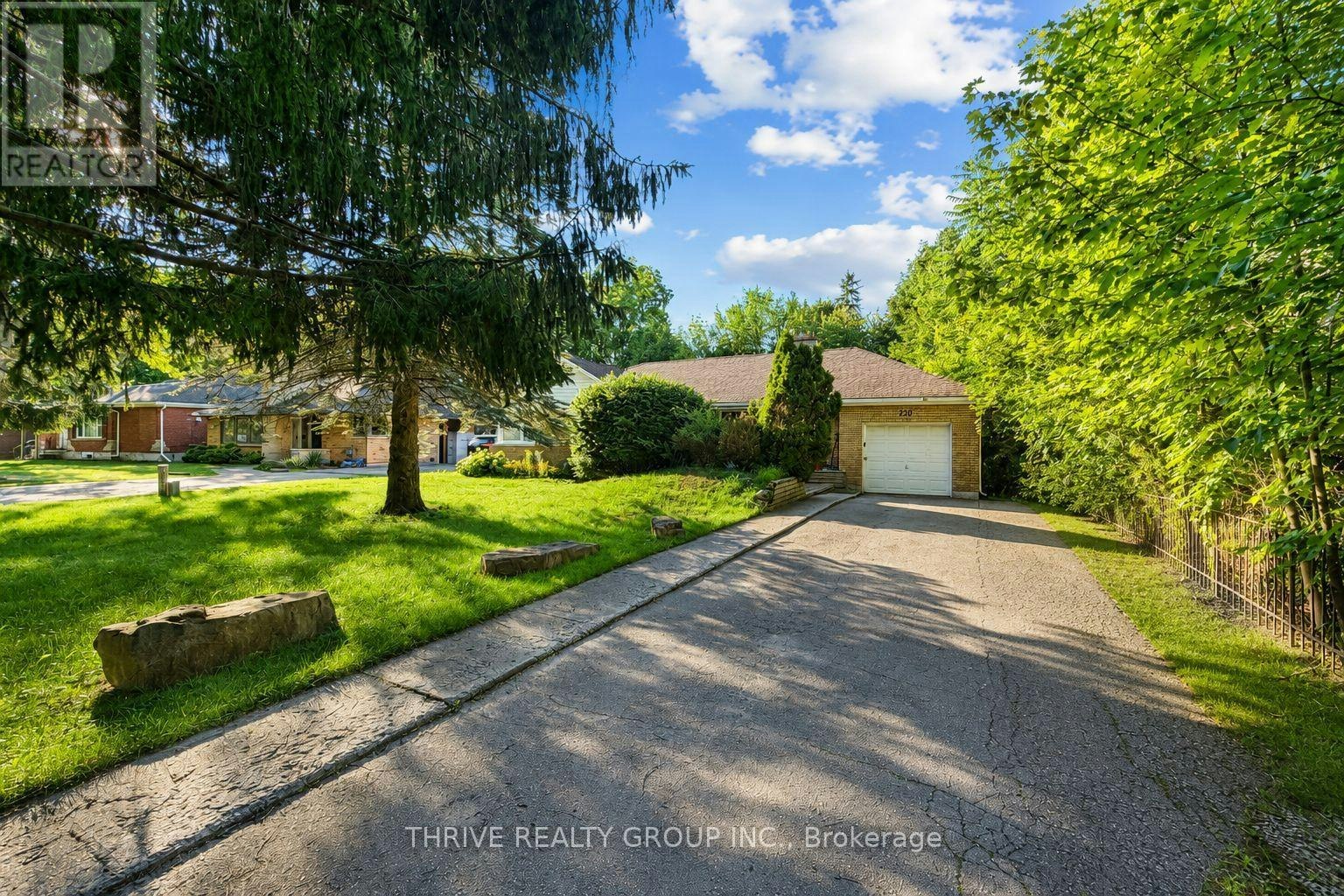 LOWER-230 University Crescent, London, ON, N6A 2L5