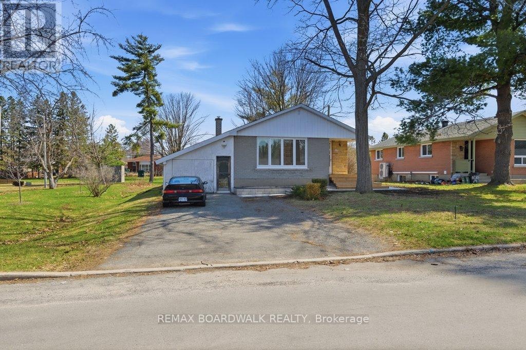 1279 Adirondack Drive, Ottawa, ON, K2C 2V7