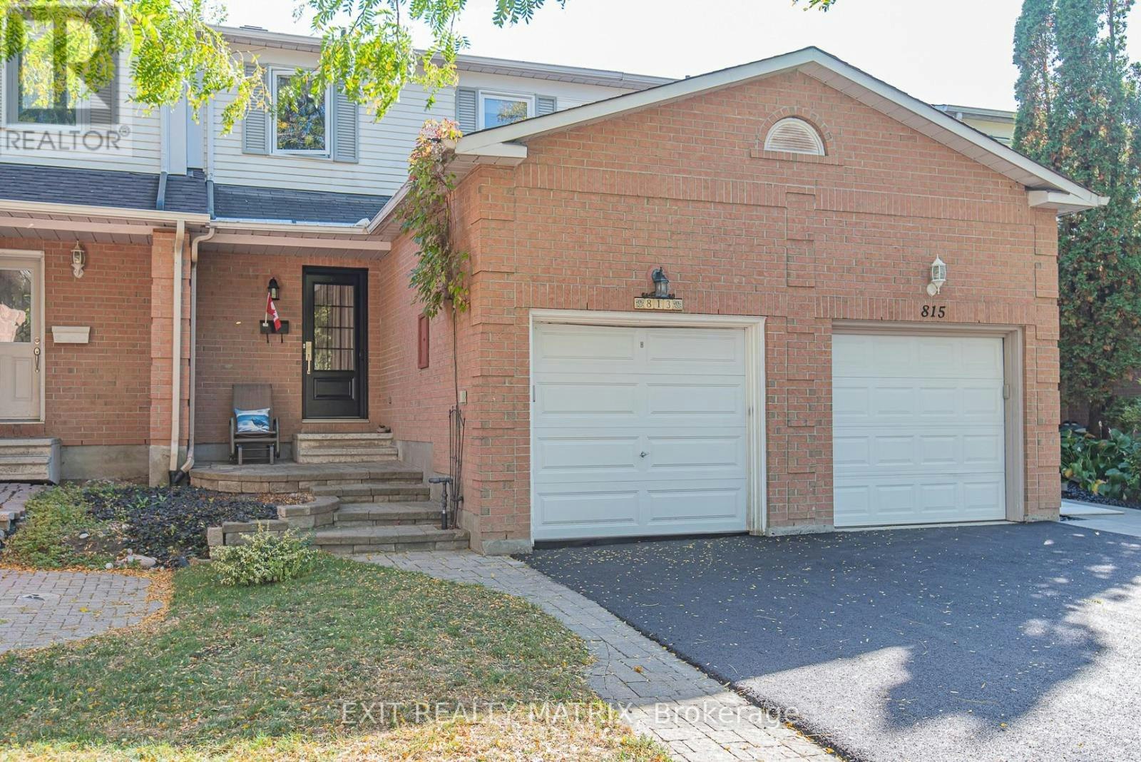 813 Clearcrest Crescent, Ottawa, ON, K4A 3E8