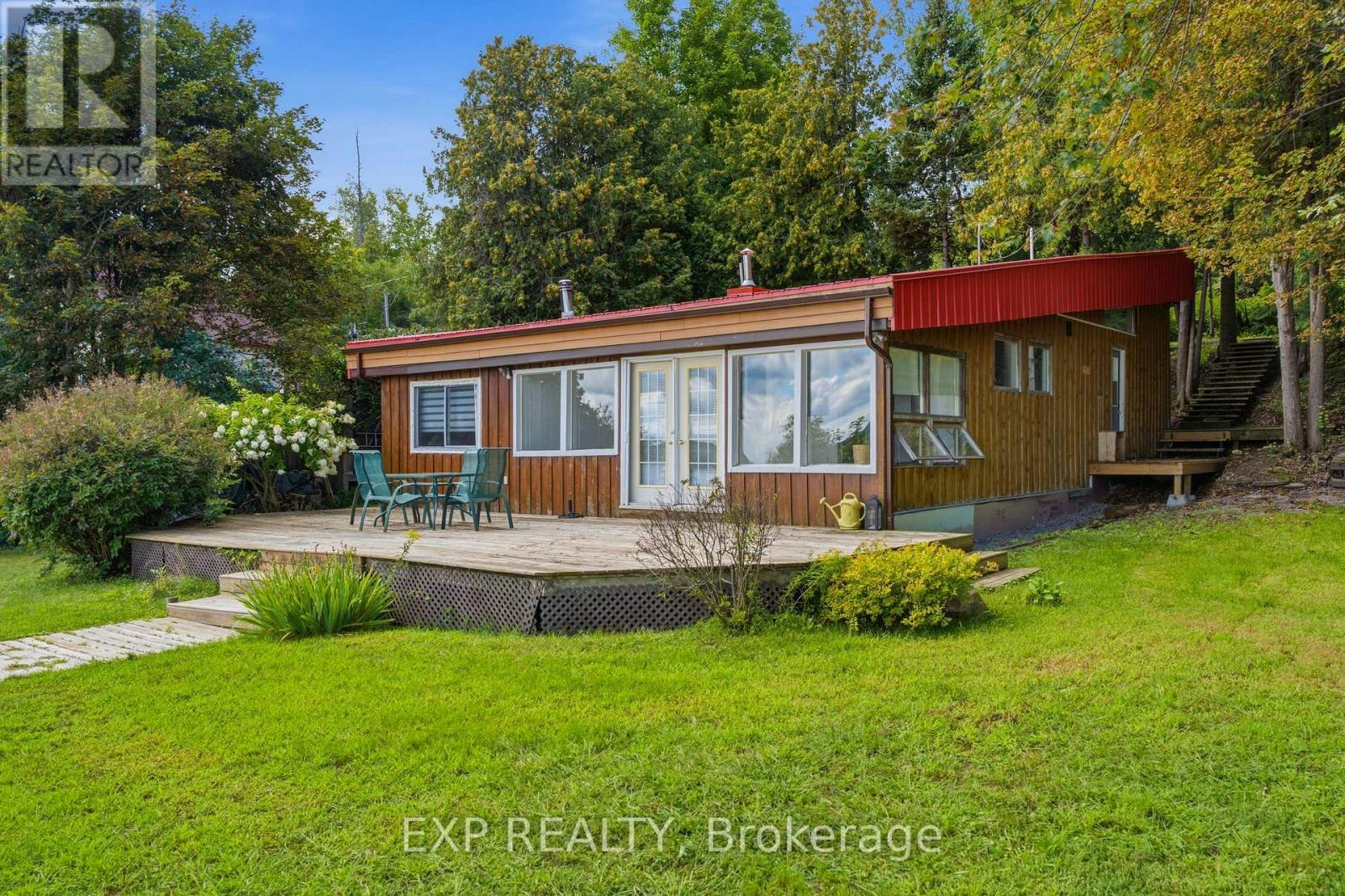 15 Neely Street, Ottawa, ON, K0A 1T0
