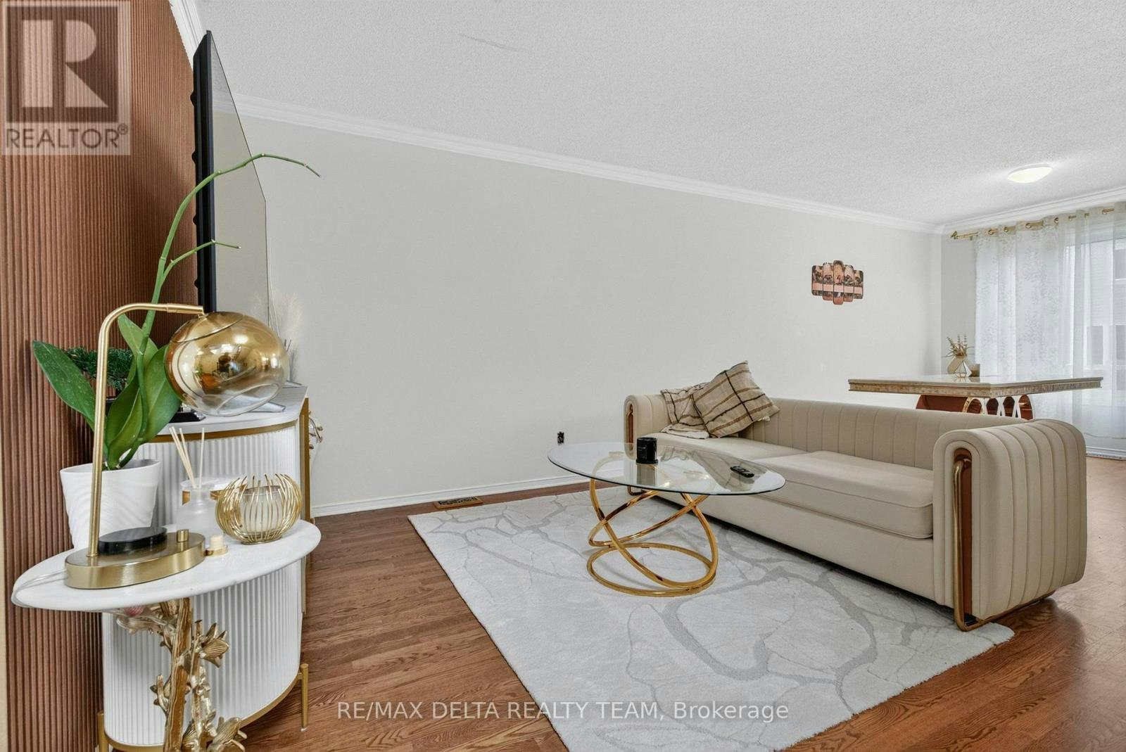 77 Flowertree Crescent, Ottawa, ON, K2M 2R7 - 4