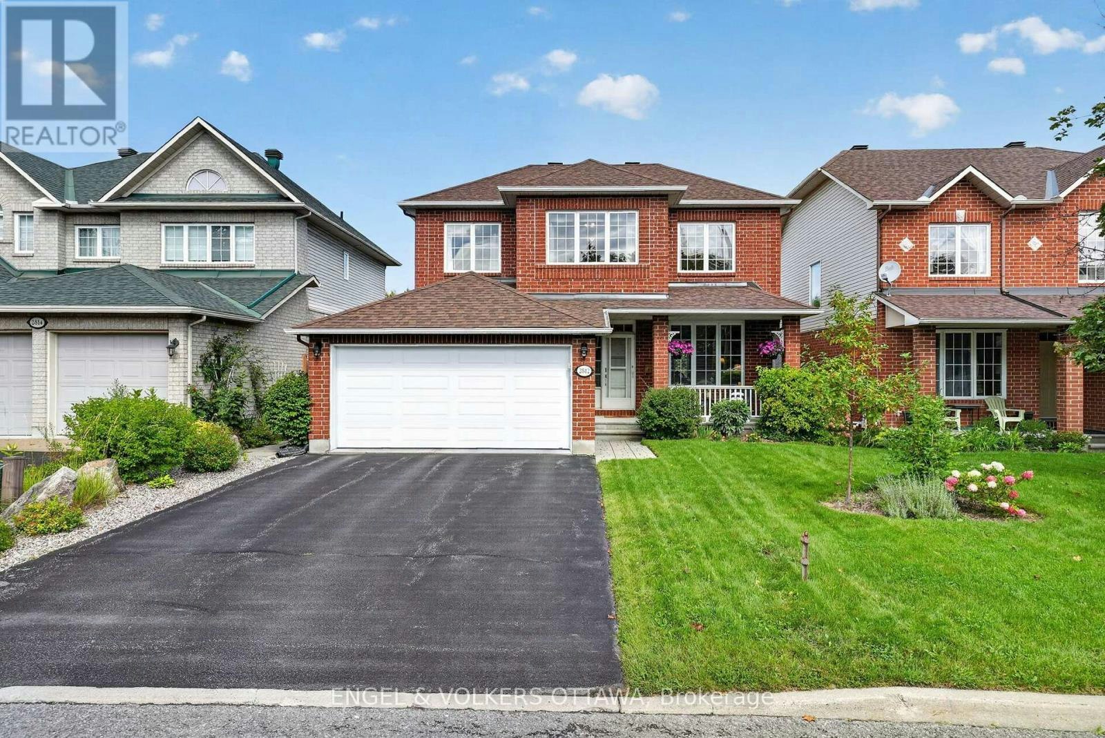 2812 Hank Rivers Drive, Ottawa, ON, K1T 4A2