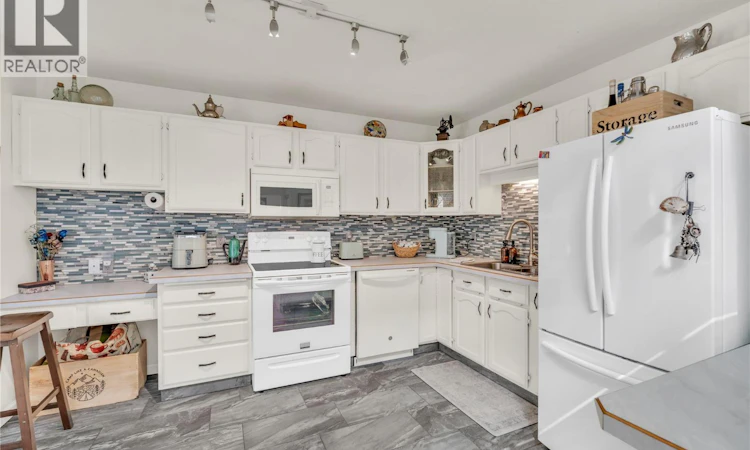 1-11222 Quinpool Road