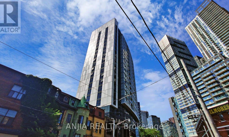 803-219 Dundas Street E