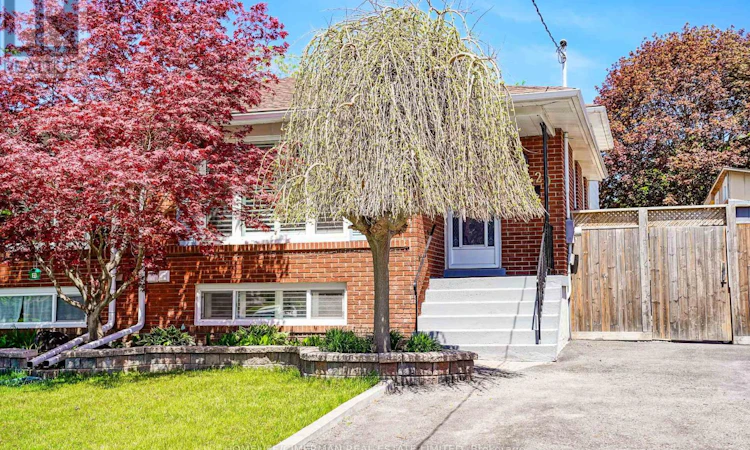 20 Lawrence Crescent