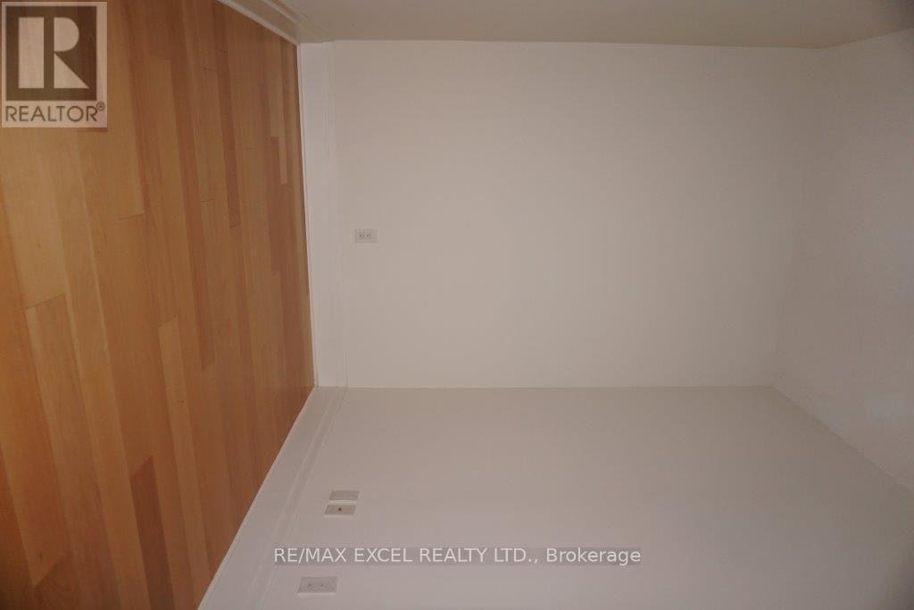 312-151 Upper Duke Crescent, Markham, ON, L6G 0E1 - 7