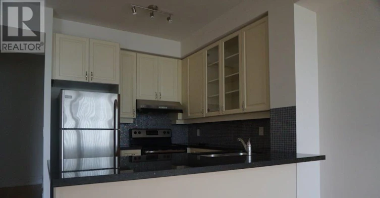 312-151 Upper Duke Crescent, Markham, ON, L6G 0E1 - 2