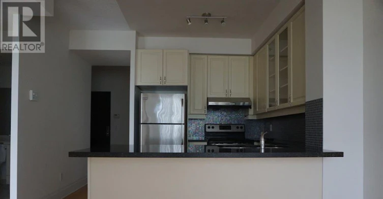 312-151 Upper Duke Crescent, Markham, ON, L6G 0E1